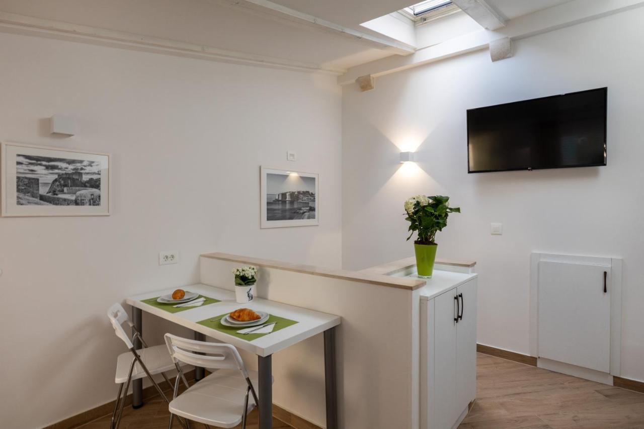 & Palmotta Guest house